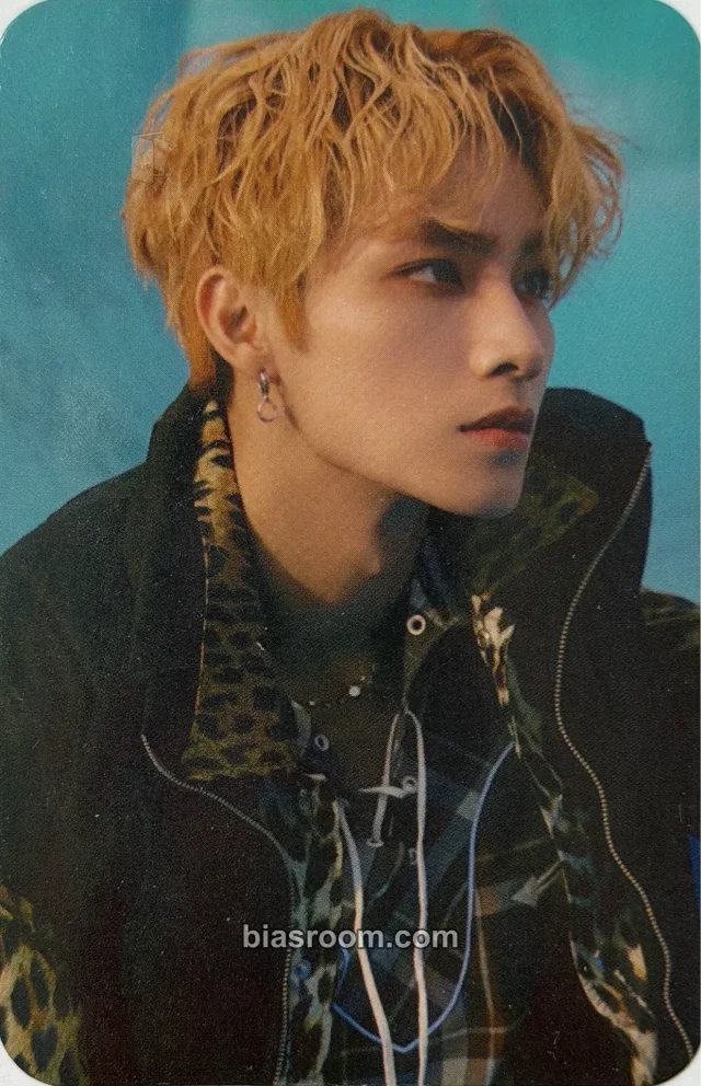 WayV - Xiaojun - Kick Back Album owhat hitchhiker version pob (pre-order benefit)