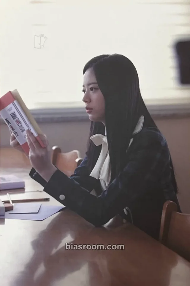 fromis_9 - Gyuri - To. Heart Album broadcast postcard