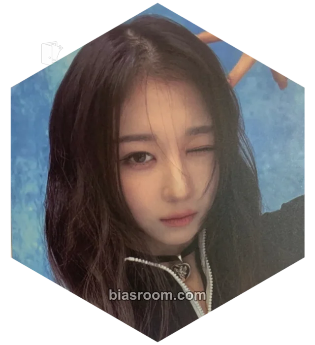 tripleS - Kaede - Assemble24 Album album inclusion symbol card