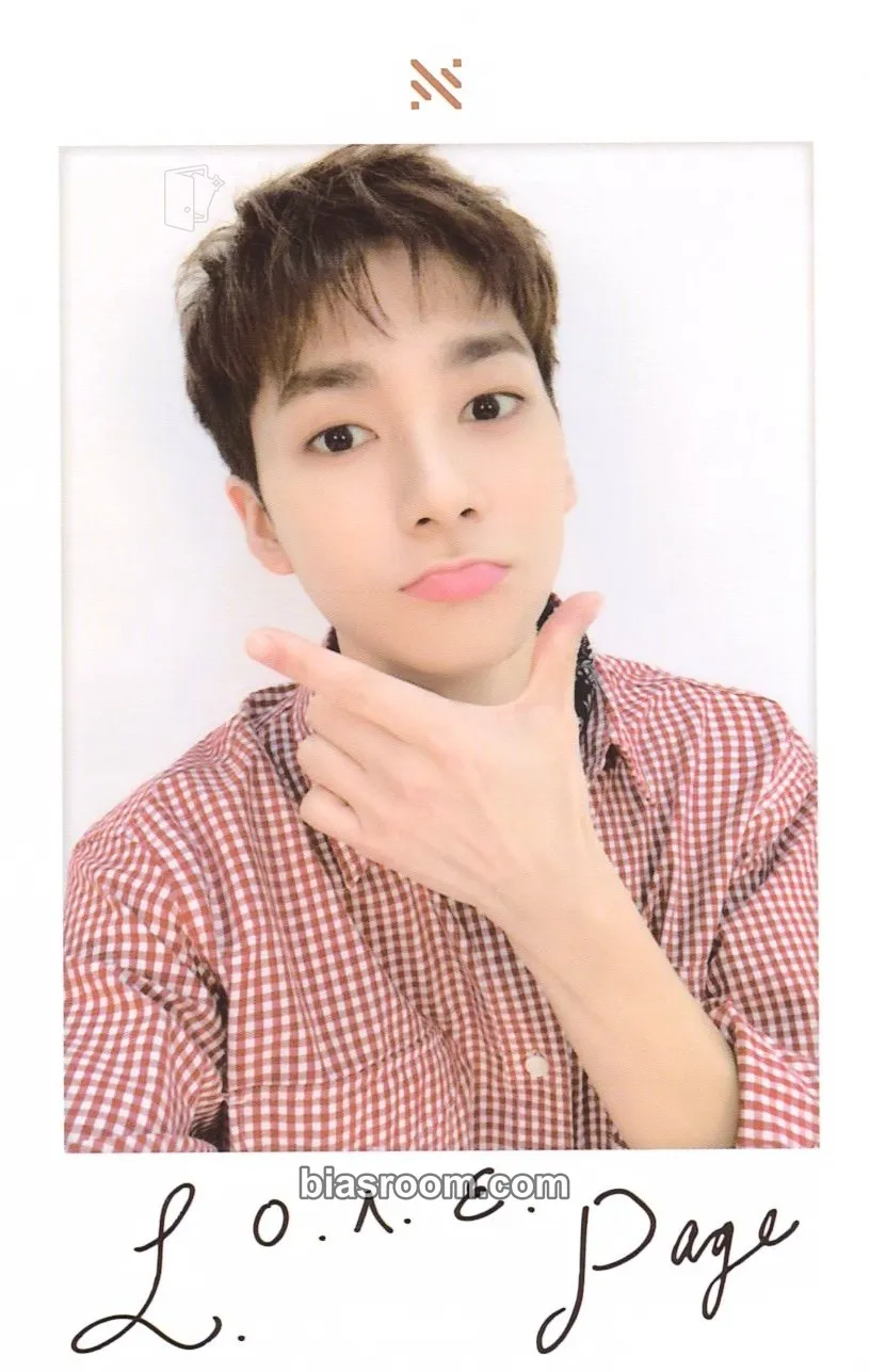 Aron 2019 LOVEPAGE Fanmeeting Photocard - NU'EST - NU'EST K-pop photocard