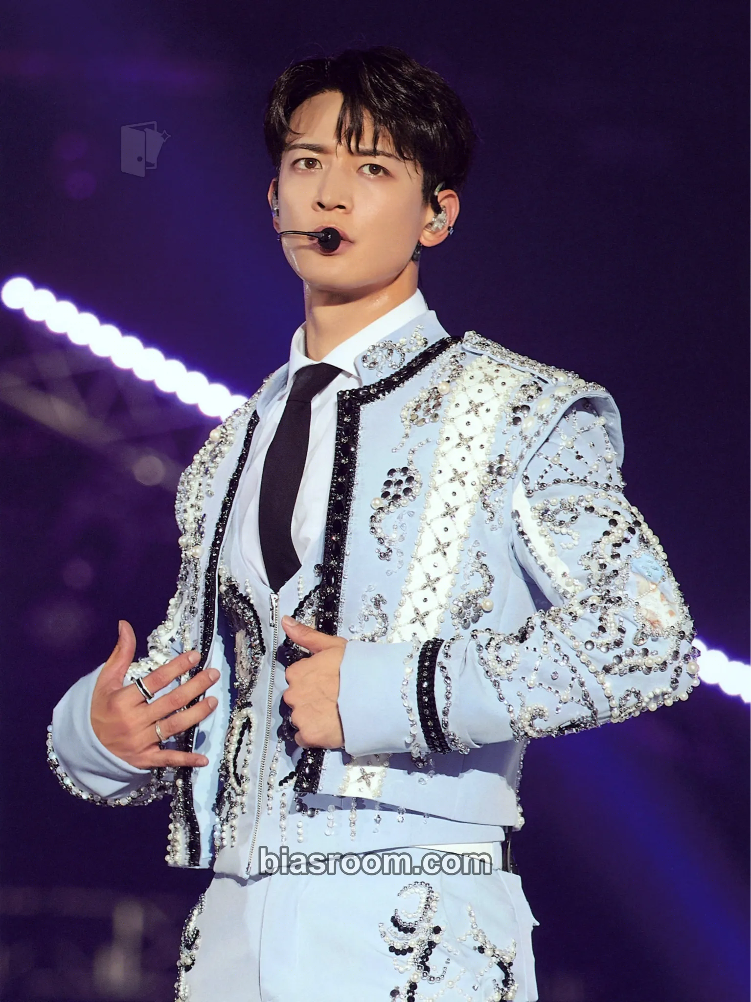 Minho SHINee World VI: Perfect Illumination Photocard - SHINee - SHINee K-pop photocard
