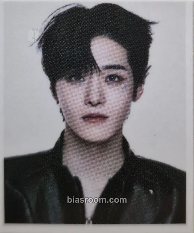 ONE PACT - Seongmin - 1’ONLY Album album inclusion id photo sane version