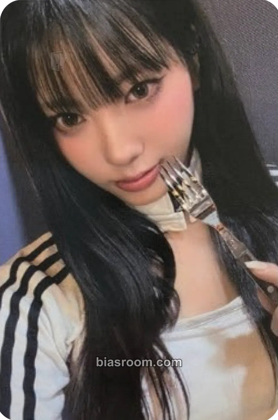 Koko France Louvre Baguette x izna Photocard - izna - izna K-pop photocard