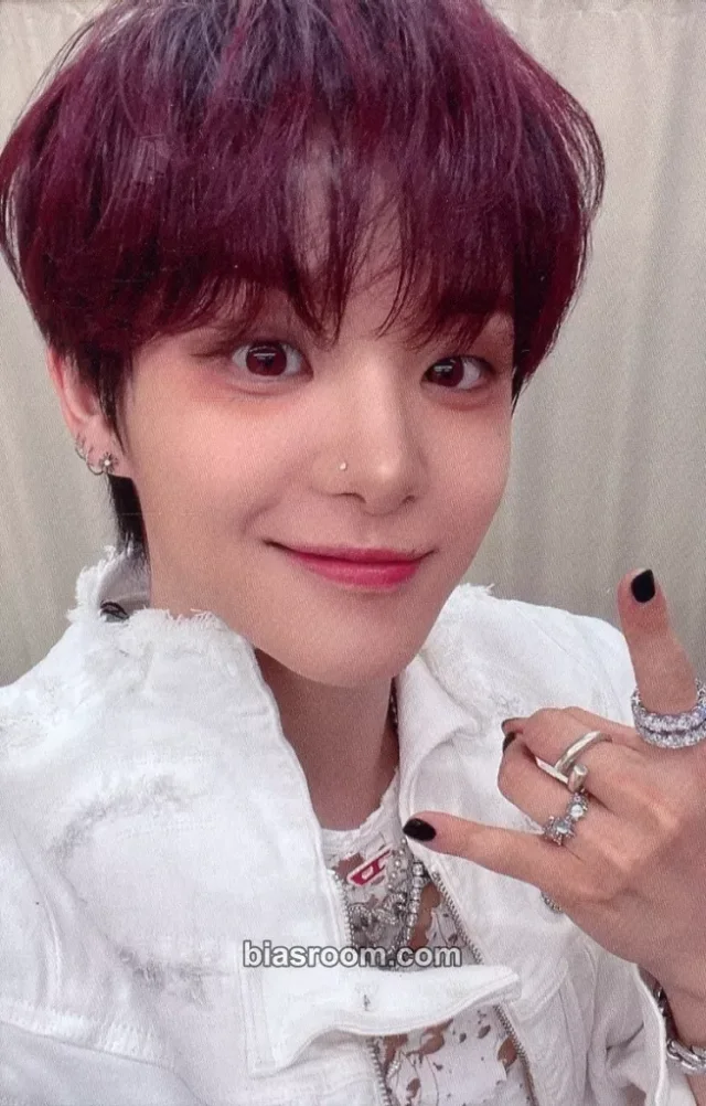 TREASURE - Jihoon - KING KONG/REVERSE Album lucky draw (LD) hmv japan