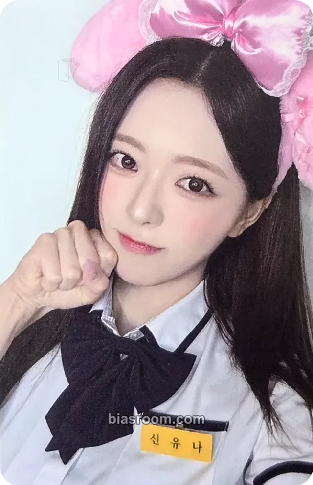ITZY - Yuna - Motto Album k-monstar taipei fansign photo event round 1 winner benefit
