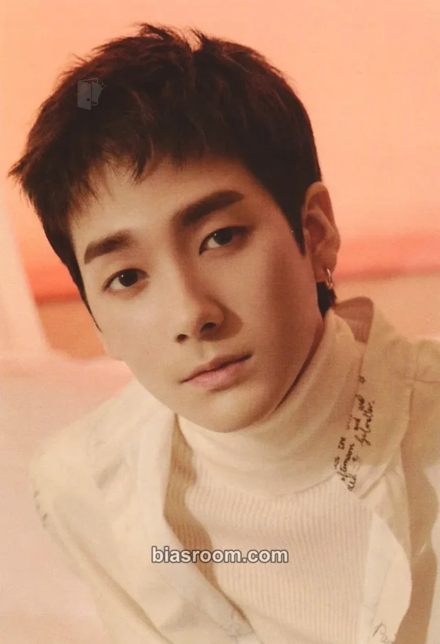 NU'EST - Aron - HYBE Insight Museum Event hybe insight mini photocard photocard set merch photocard