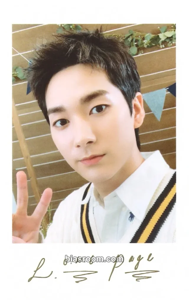 NU'EST - Aron - 2020 LOVEPAGE Fanmeeting Event merch inclusion large photocard polaroid printed signature