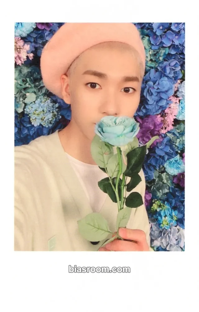 NU'EST - Aron - On-Clip Unboxing Other merch inclusion large photocard polaroid