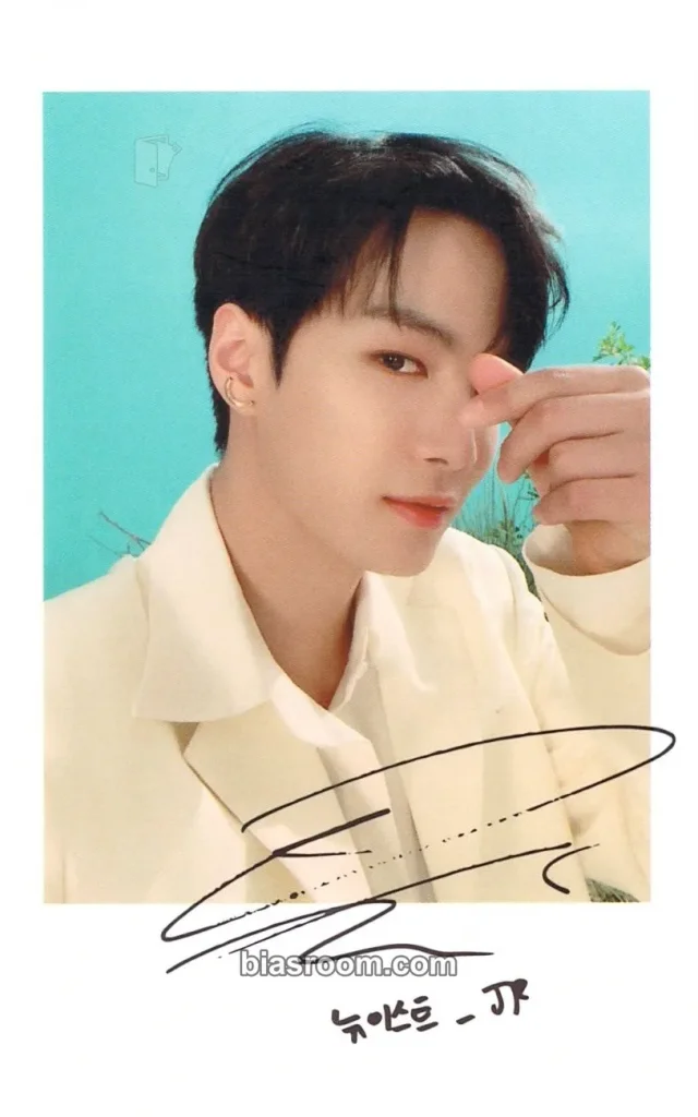 NU'EST - JR - On-Clip Unboxing Other merch inclusion large photocard polaroid