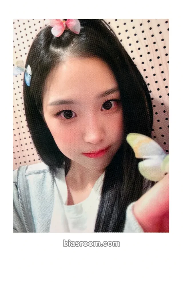 tripleS - Jiyeon - Performante Album withmuu/withdrama video call (fancall) round 12