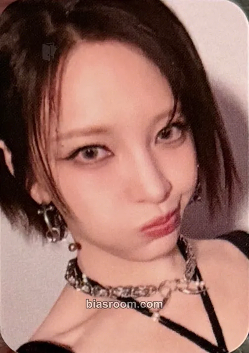 Moon Sua The Collective Soul and Unconscious: Chapter Two Photocard - Billlie - Billlie K-pop photocard