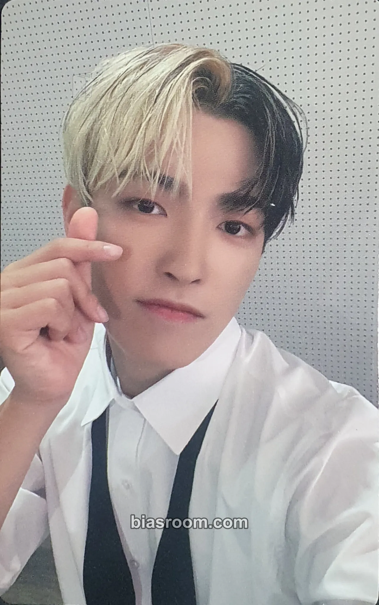 Hongjoong MERNEL × ATEEZ Photocard - ATEEZ - ATEEZ K-pop photocard