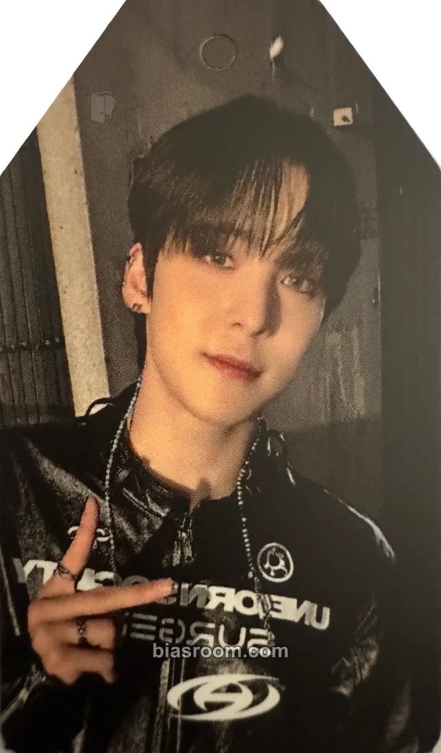 ATEEZ - Yunho - THE WORLD EP.2 : OUTLAW Album everline paper tag pob (pre-order benefit)