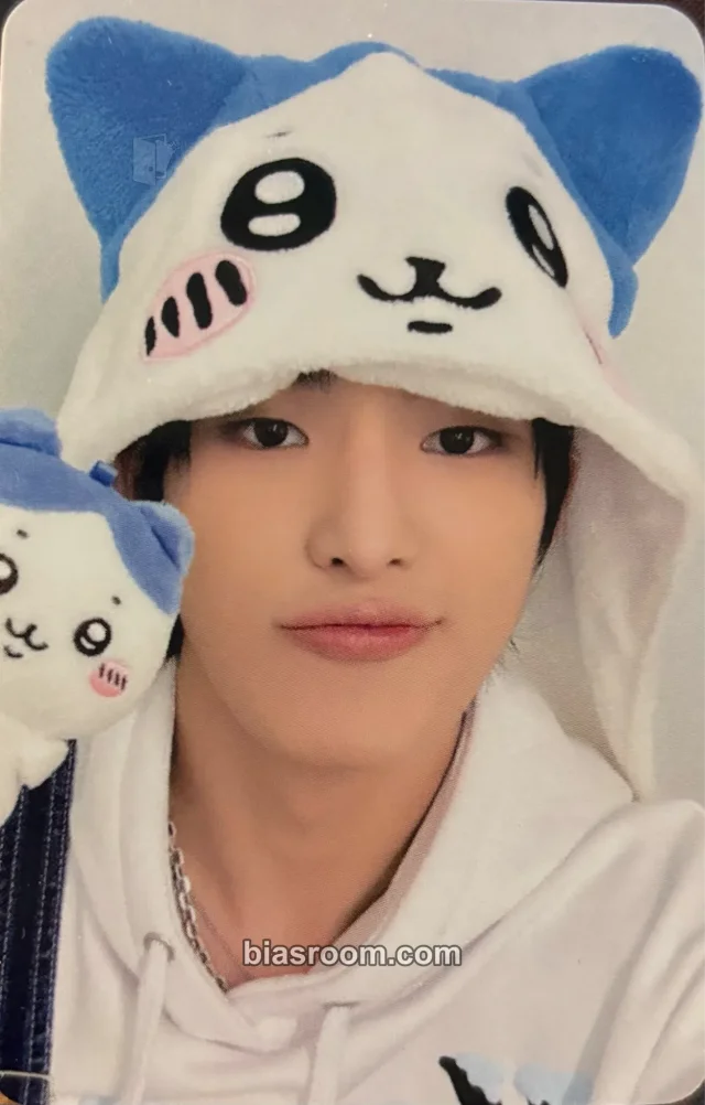 82Major - Yechan - Trophy Album hellolive video call (fancall) chiikawa ver pob (pre-order benefit)