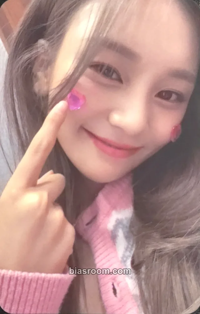 VIVIZ - Umji - Virthday Party DayZ Event merch photocard necklace
