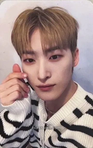 Youmin Smoke Point Photocard - ALL(H)OURS - ALL(H)OURS K-pop photocard