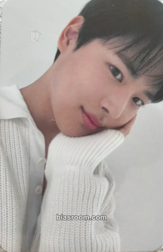 VICTON - Byungchan - Byungchan HUG Fan zmeeting Event merch photocard purchase benefit