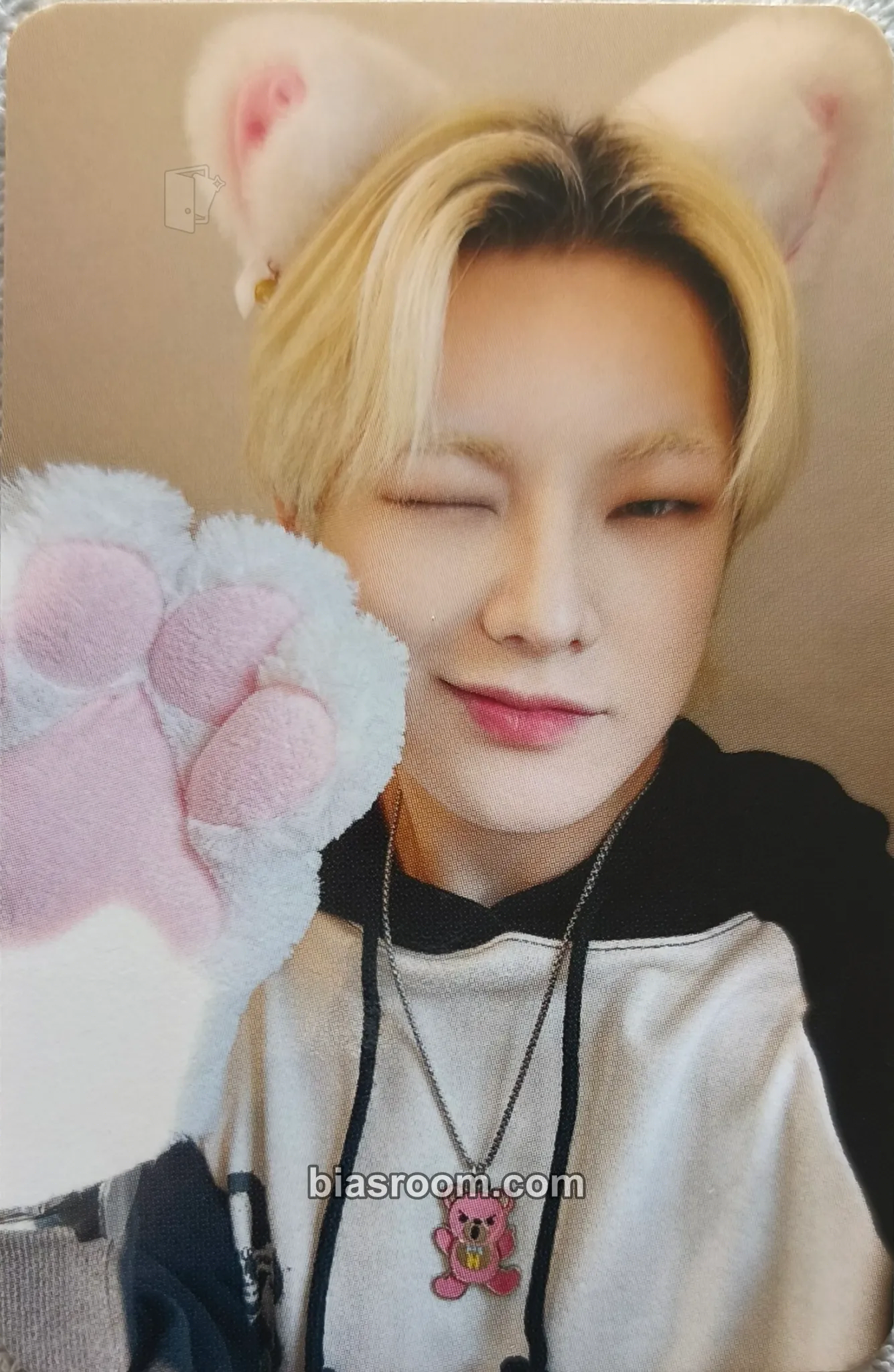 Hanse Gummy Bear Photocard - VICTON - VICTON K-pop photocard