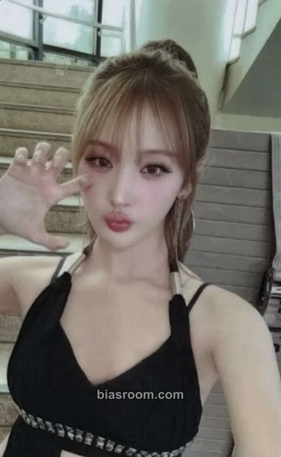 Belle Who Is She Photocard - KISS OF LIFE - KISS OF LIFE K-pop photocard