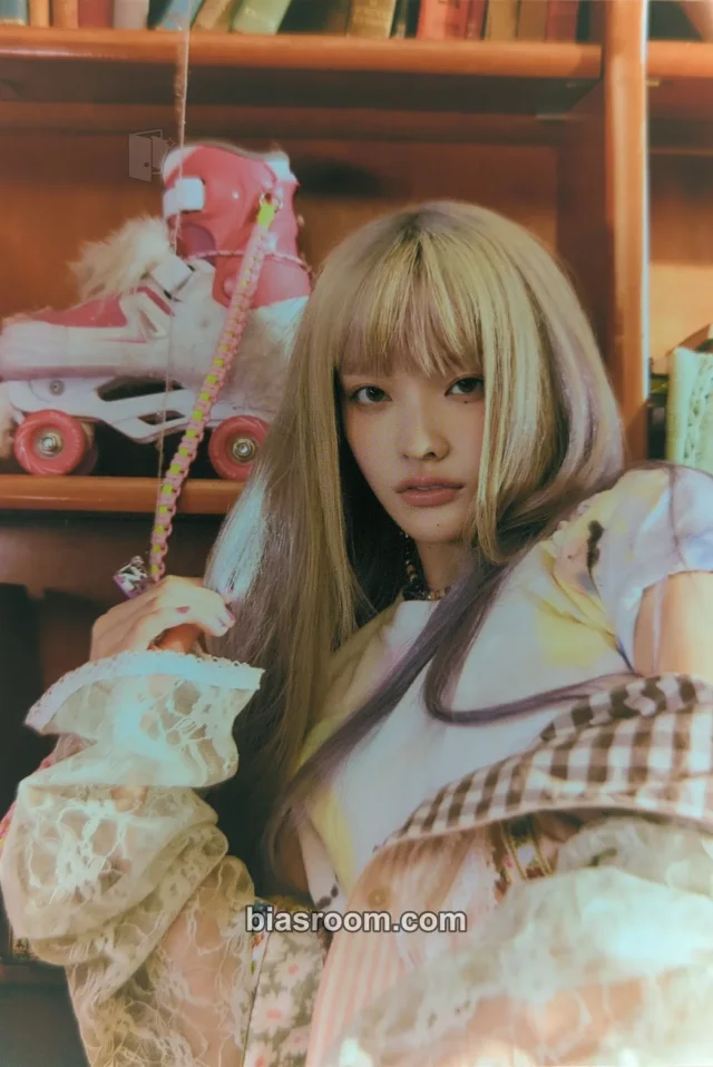 ILLIT - Iroha - I'LL LIKE YOU Album merch merch inclusion photo set postcard with version