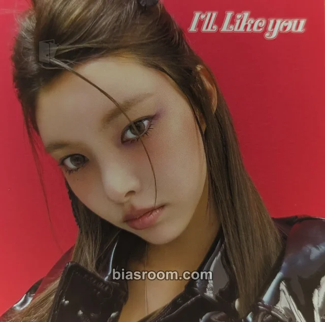 ILLIT - Yunah - I'LL LIKE YOU Album merch merch inclusion between version square photo set square photo