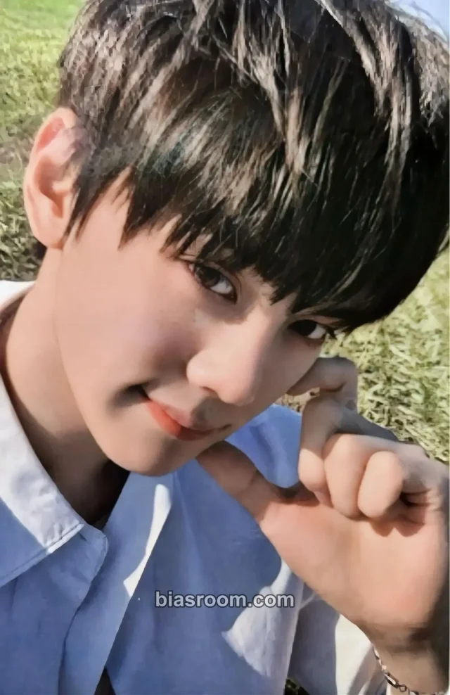 ZEROBASEONE - Gyuvin - You Had Me at Hello Album streaming event flo broadcast