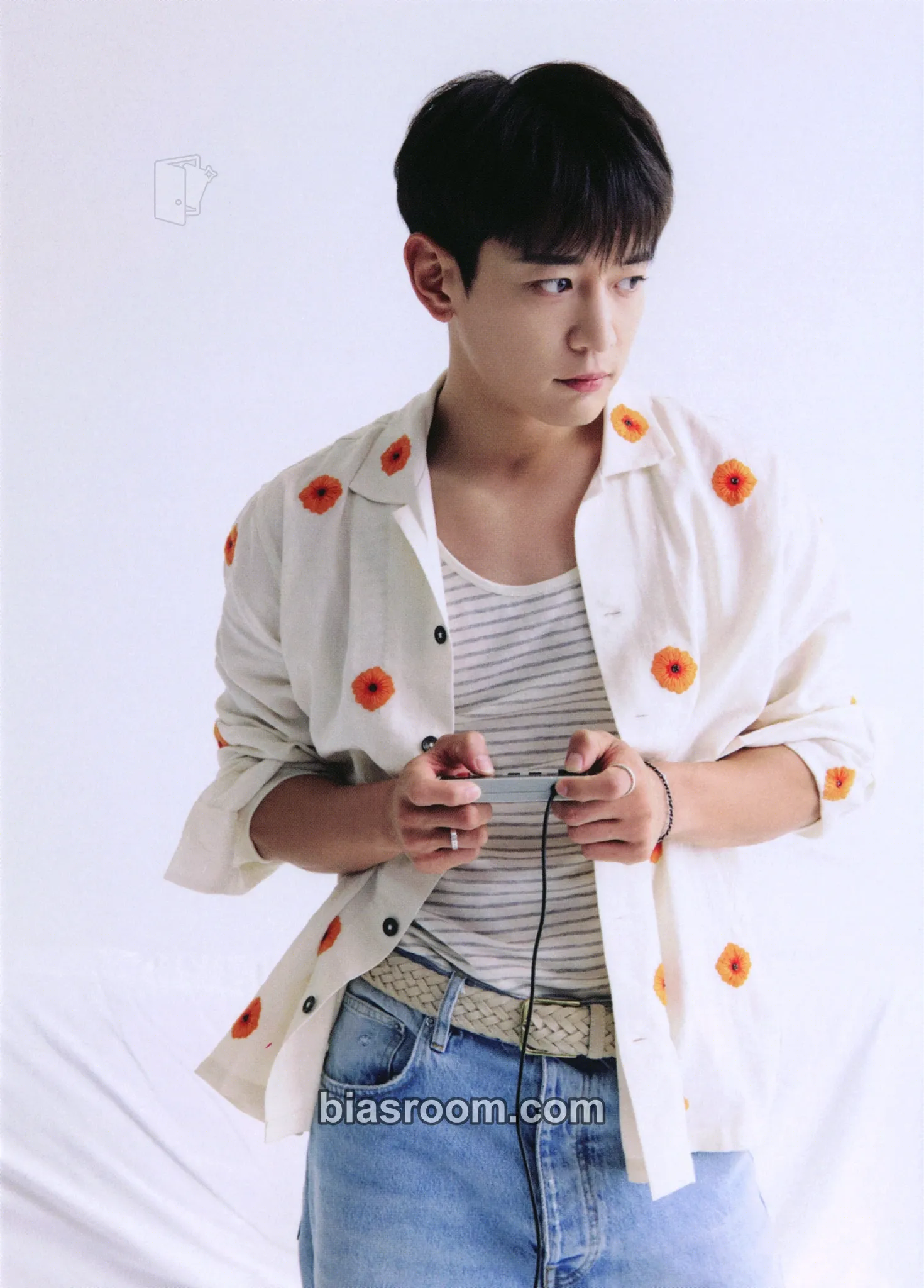 Minho SHINee 2024 Season's Greetings Photocard - SHINee - SHINee K-pop photocard