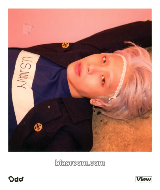 SHINee - Jonghyun - Odd - The 4th Album Album merch inclusion polaroid polaroid set