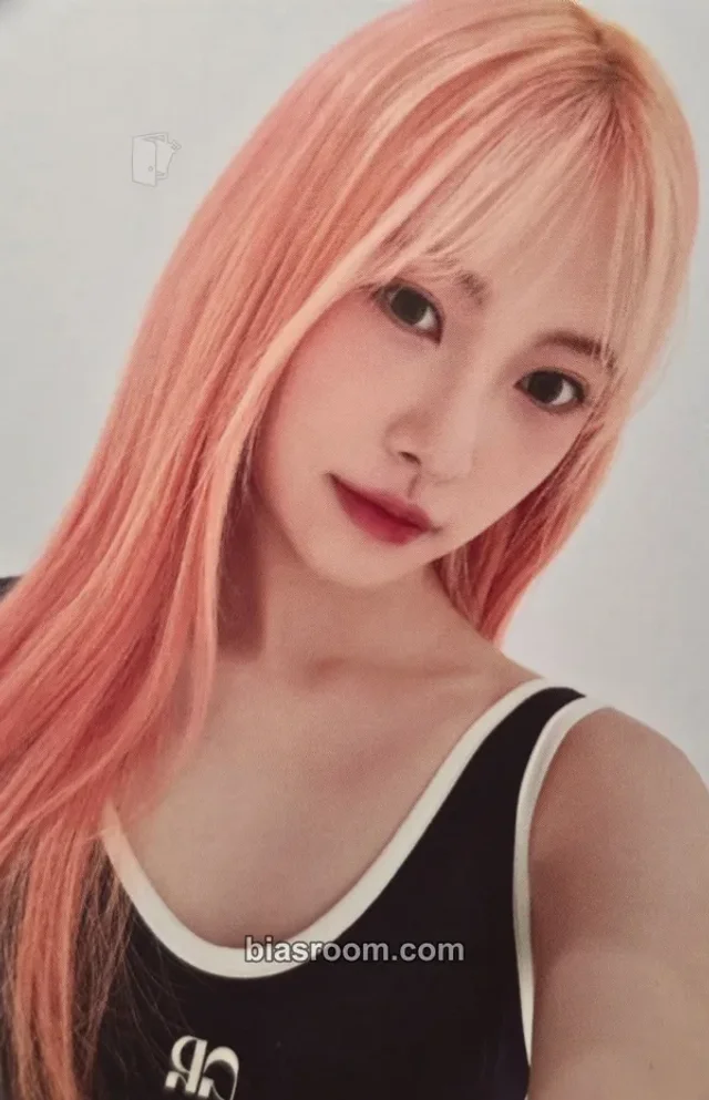 RESCENE - Liv - Re:Scene Album merch photocard pop-up cafe soundwave