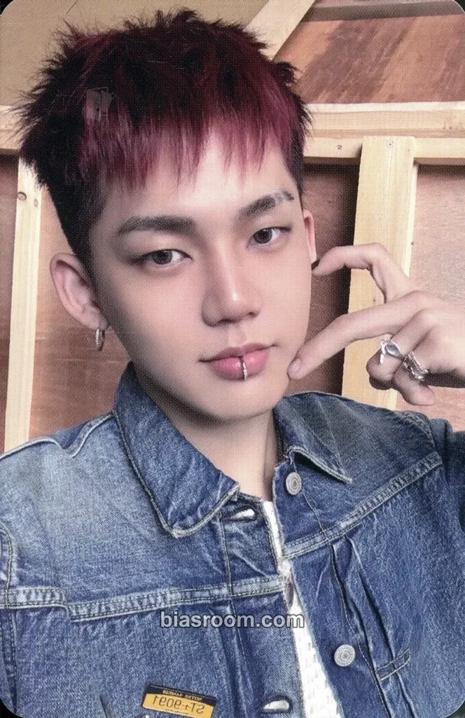 Choi Hyunsuk Last Night Photocard - TREASURE - TREASURE K-pop photocard