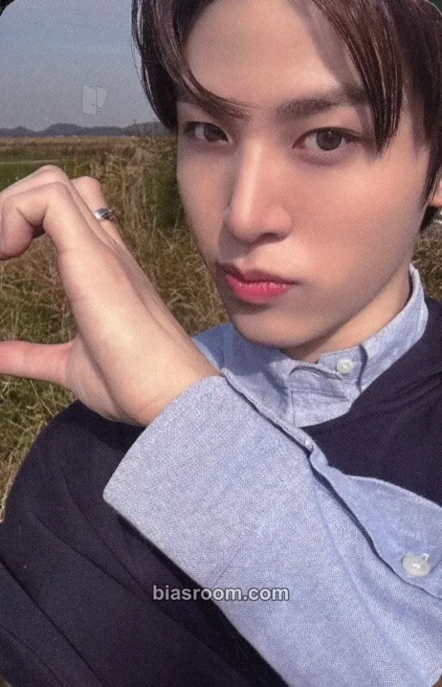 TREASURE - So Junghwan - Last Night Album merch photocard purchase benefit