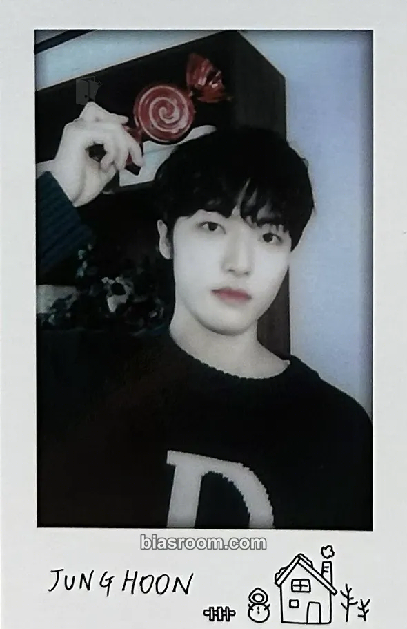 Junghoon Xikers “Winter House” winter merch MD Photocard - xikers - xikers K-pop photocard