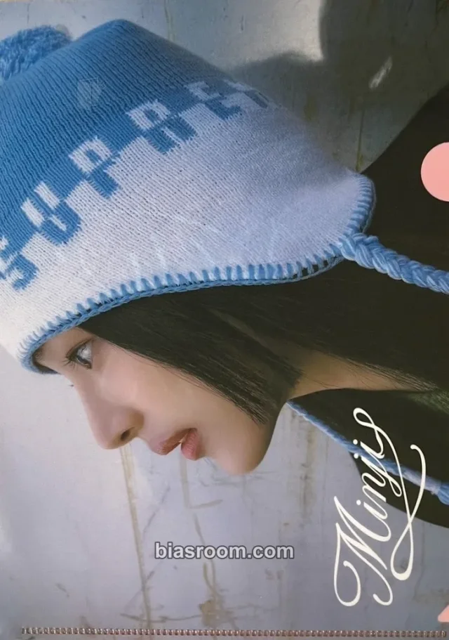 NewJeans - Minji - NewJeans “OMG” Album ums japan (universal music store) pob (pre-order benefit) clear file transparent/translucent