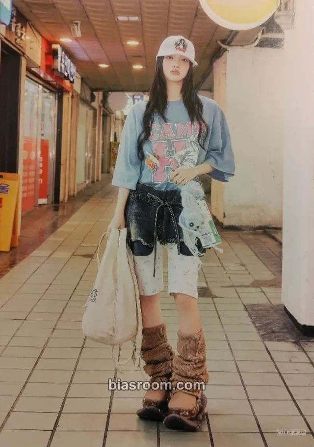 ILLIT - Iroha - I Got Your Back Album flyer tower records japan