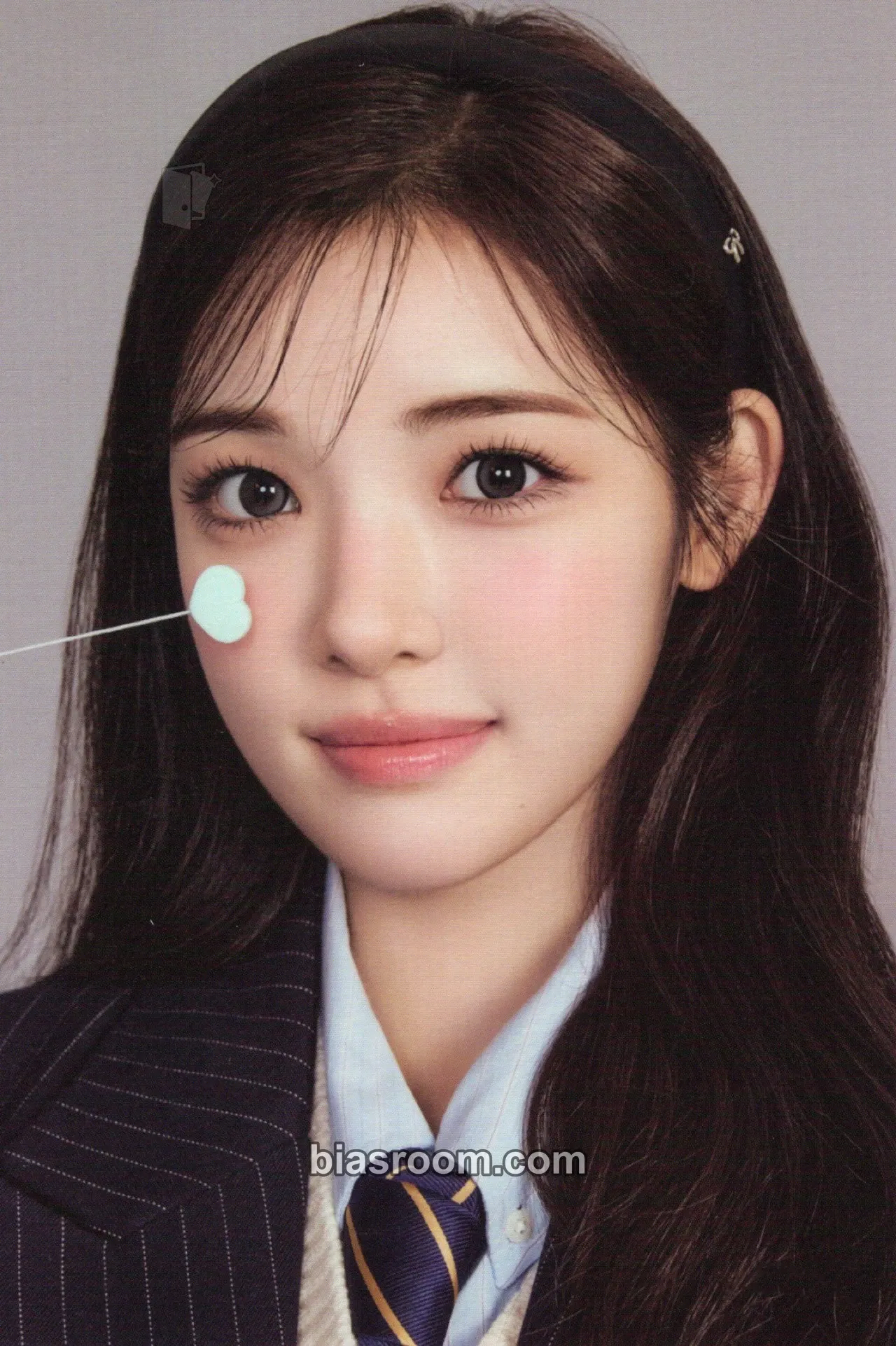 Yuha Hearts2House Photocard - Hearts2Hearts - Hearts2Hearts K-pop photocard