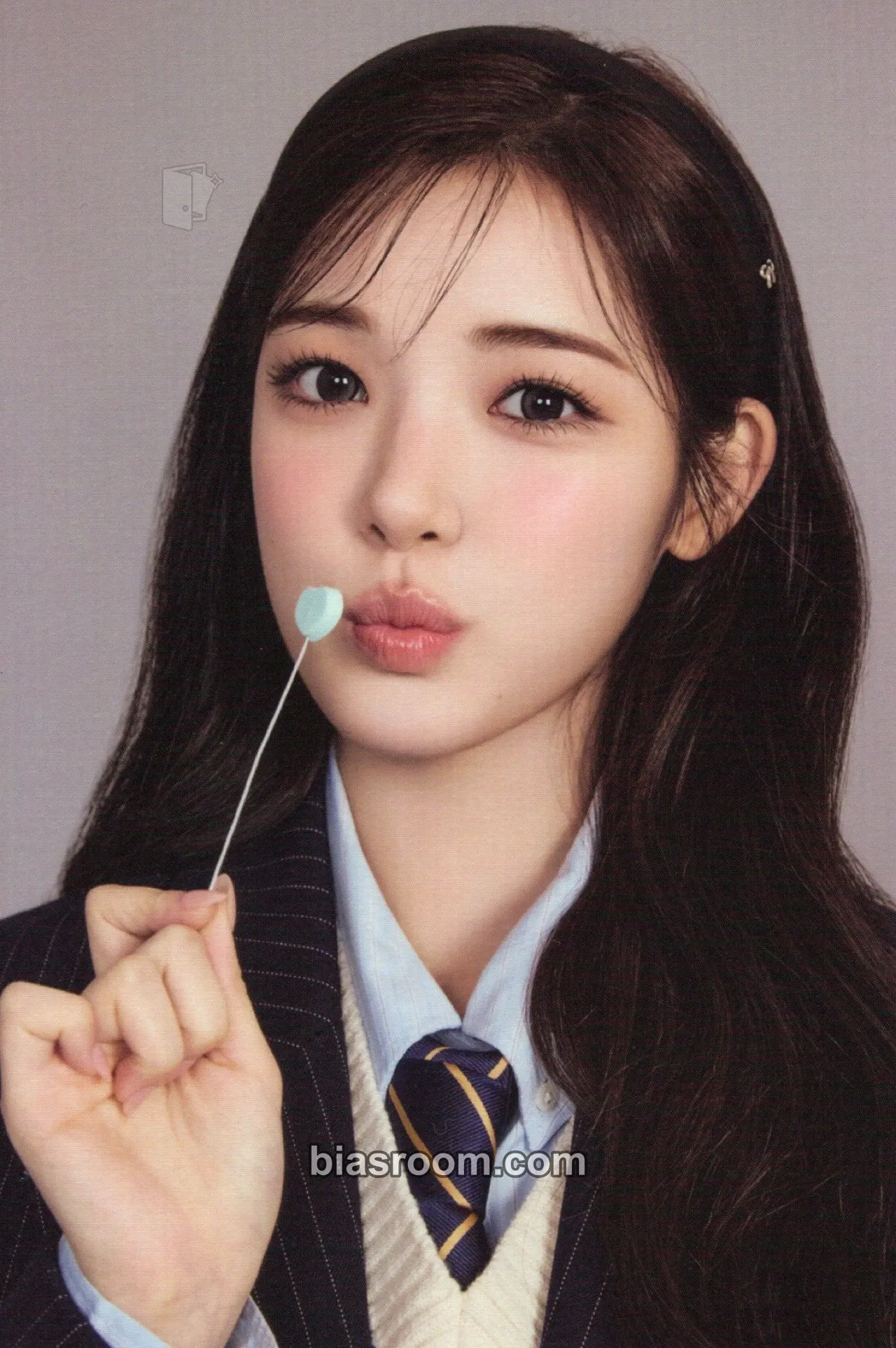 Yuha Hearts2House Photocard - Hearts2Hearts - Hearts2Hearts K-pop photocard