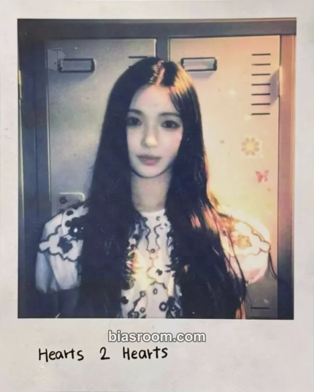 Hearts2Hearts - Yuha - The Chase Album polaroid album inclusion package version