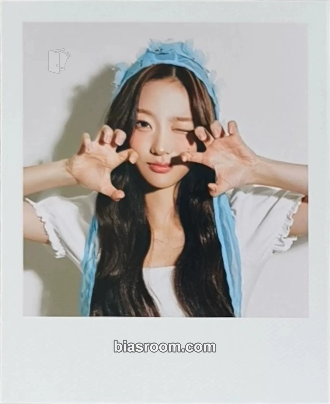 Stella House of H : Hide And Seek Photocard - Hearts2Hearts - Hearts2Hearts K-pop photocard