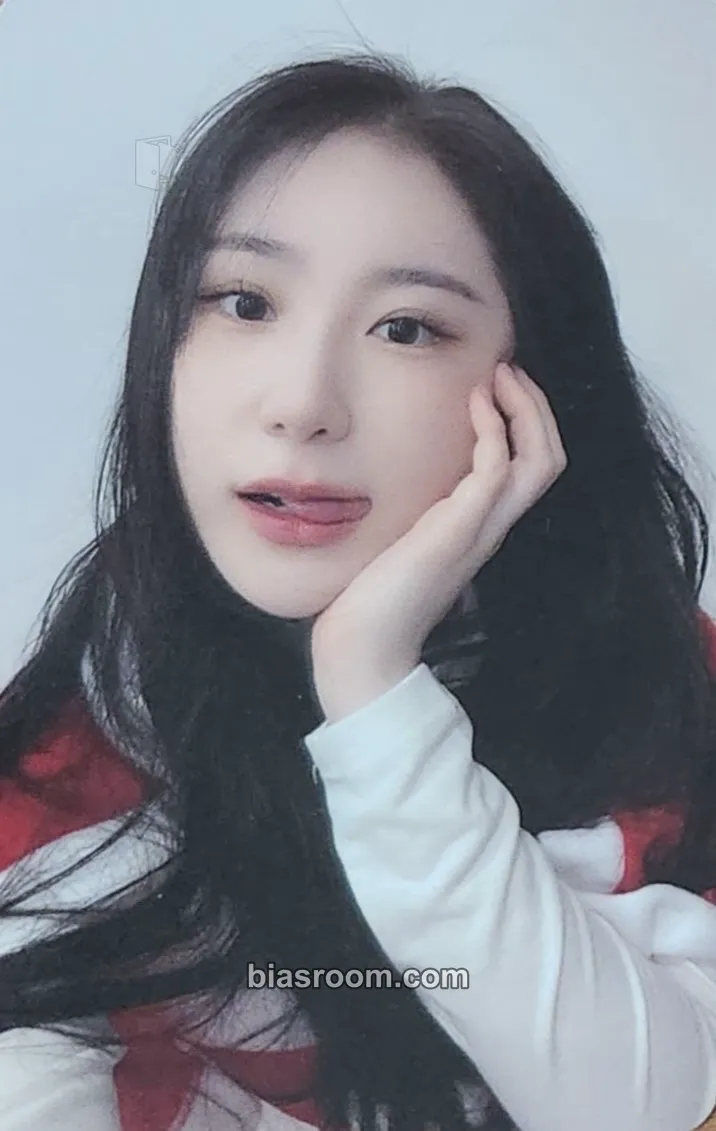 Lee Chaeyeon Hush Rush Photocard - Lee Chaeyeon K-pop photocard