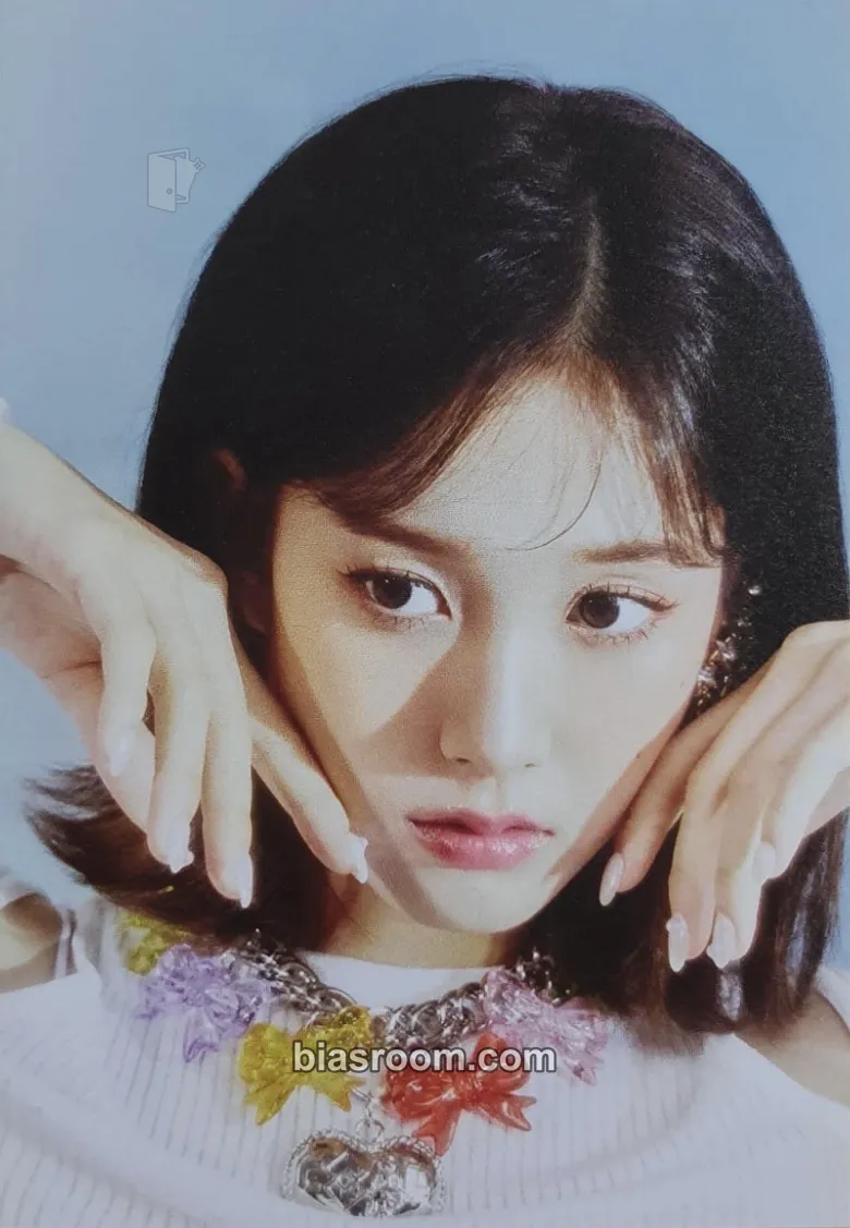 J WE NEED LOVE Photocard - STAYC - STAYC K-pop photocard