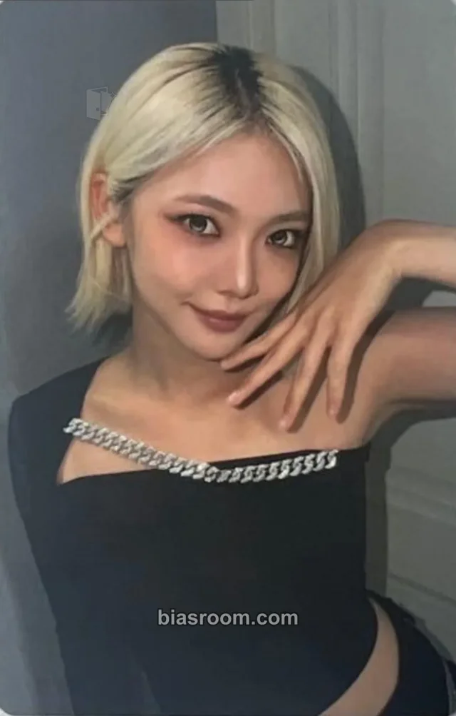 EVERGLOW - Onda - RE:CODE 2026 Everglow World Tour In Tokyo Event vip ticket benefit