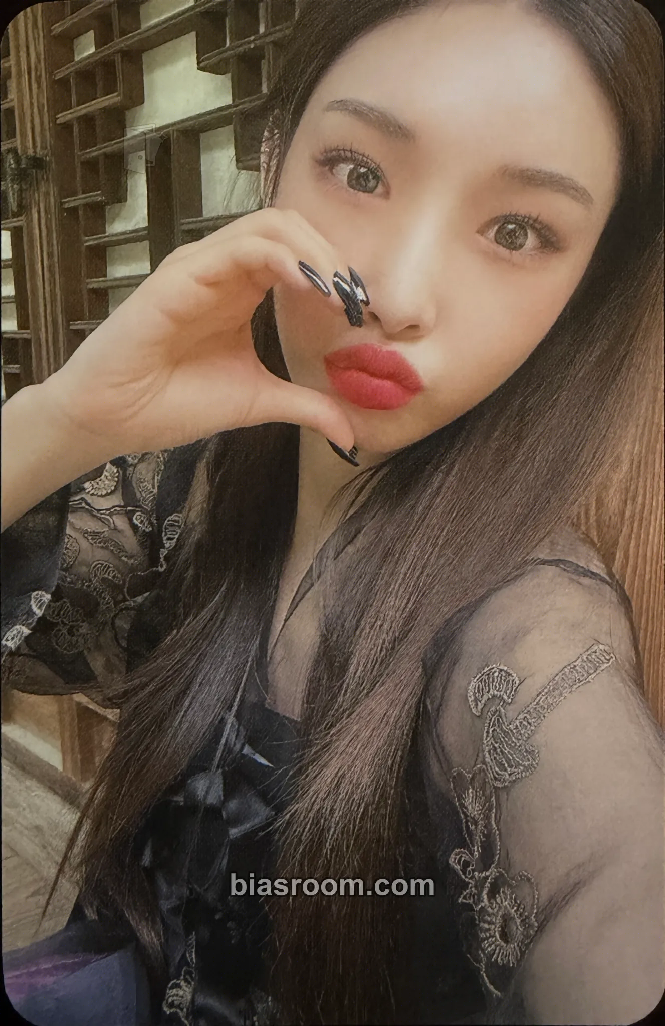 Chung Ha 2022 Season's Greetings Photocard - Chung Ha K-pop photocard