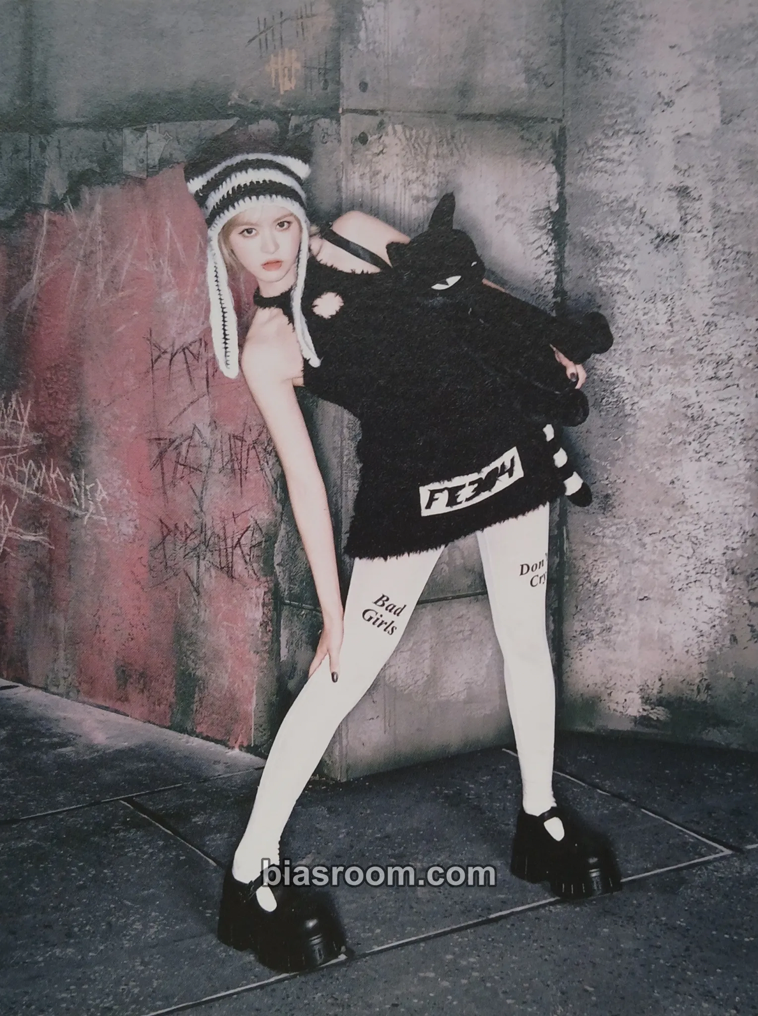 Lily Fe3O4: BREAK Photocard - NMIXX - NMIXX K-pop photocard