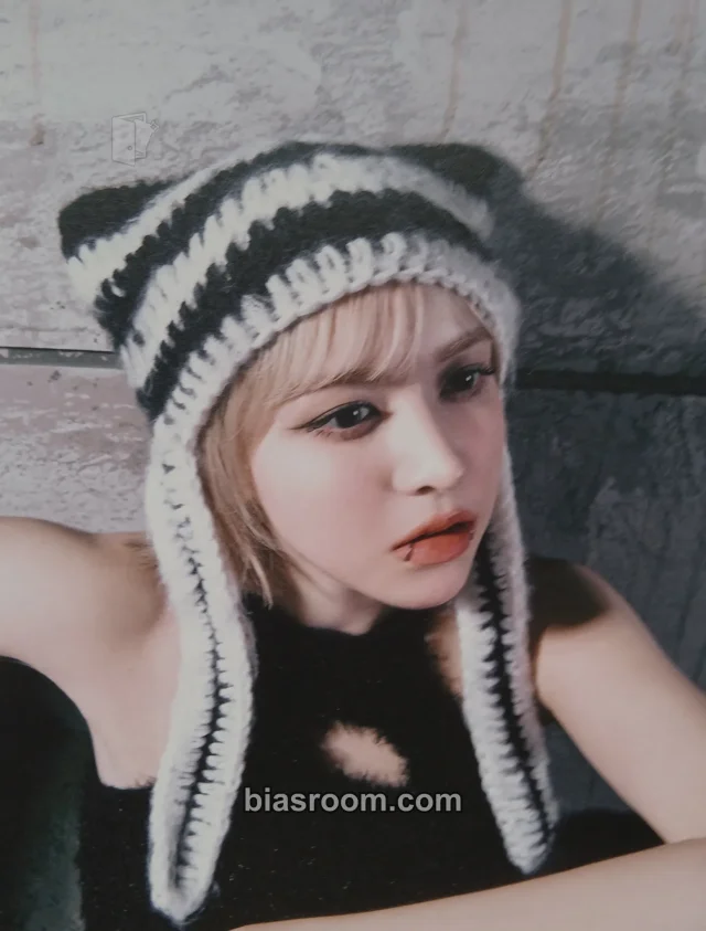 NMIXX - Lily - Fe3O4: BREAK Album limited edition postcard set album inclusion