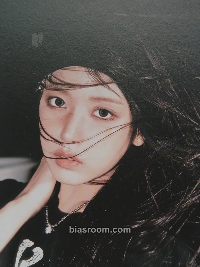 NMIXX - Jiwoo - Fe3O4: BREAK Album limited edition postcard set album inclusion