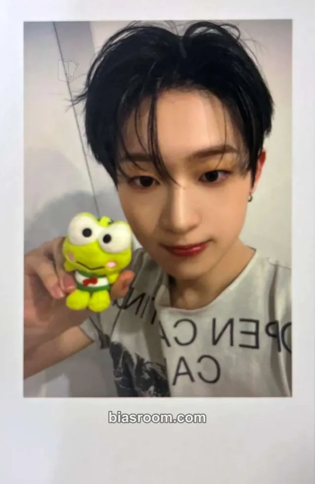 idntt - Han YeJoon - itsnotover Album olive young polaroid