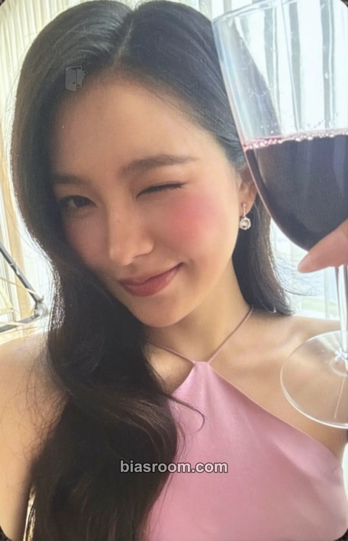 Yeri A Day in Red & Velvet Photocard - Red Velvet - Red Velvet K-pop photocard