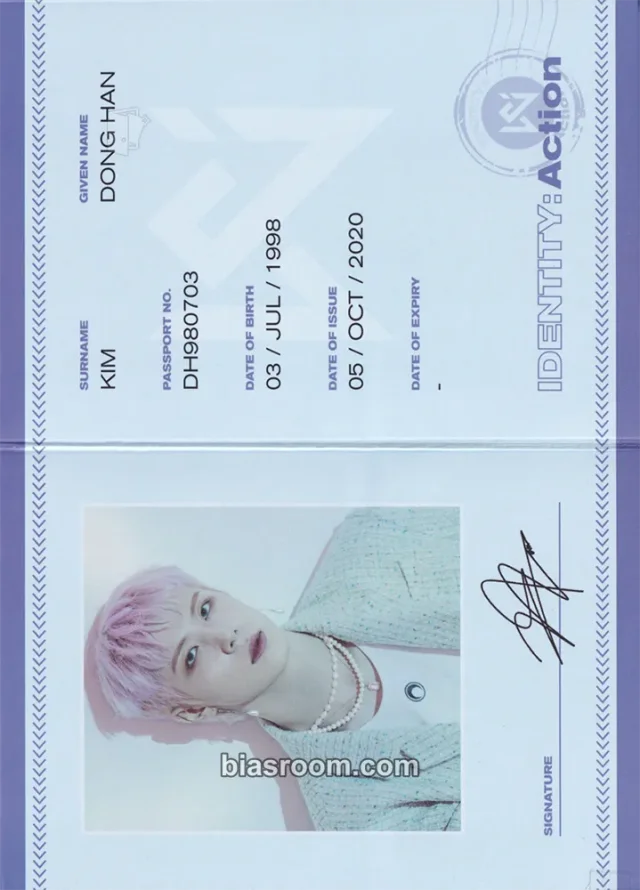 WEi - Donghan - IDENTITY : Action Album album inclusion passport wave version