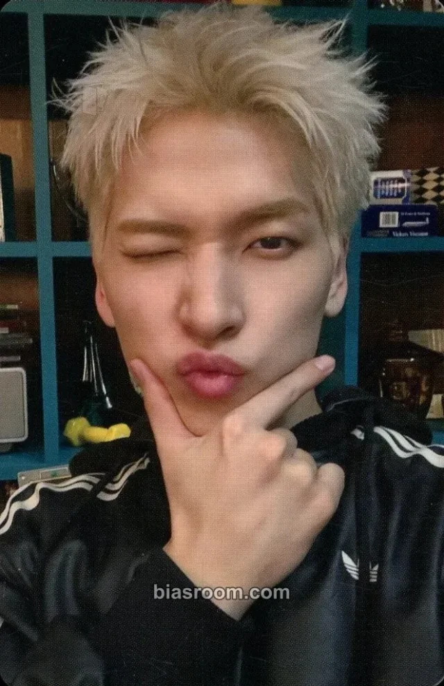 JI BLUE - Sukai Kinjo - Scenery Album album photocard cheers version shippu version selfie