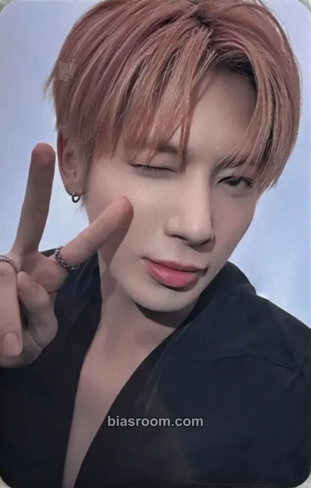TOMORROW X TOGETHER - Endless Ride: VR concert Event merch photocard purchase benefit